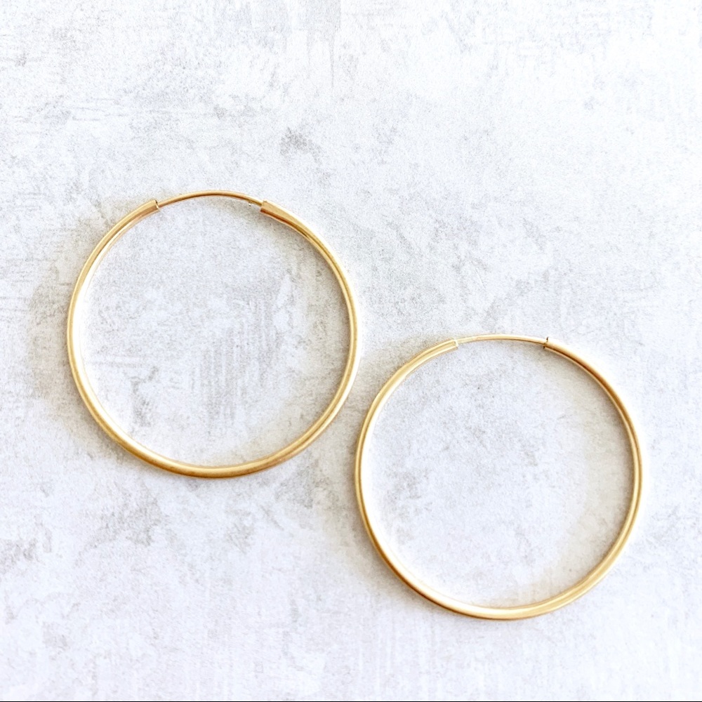 Last Pair✨14k Gold Filled Endless Hoop Earrings - Picture 2 of 5